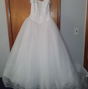 Bridal dress
